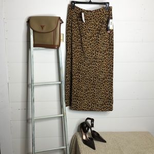 Briggs New York leopard skirt